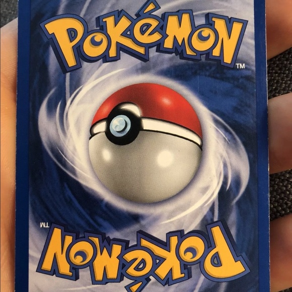 Pichu Holographic Pokémon Card - Picture 3 of 3